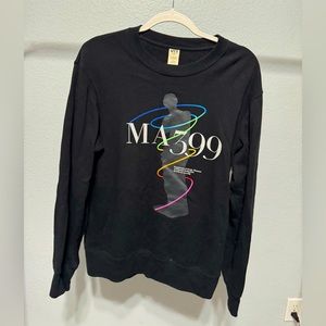 Louvre x Uniqlo Sweater